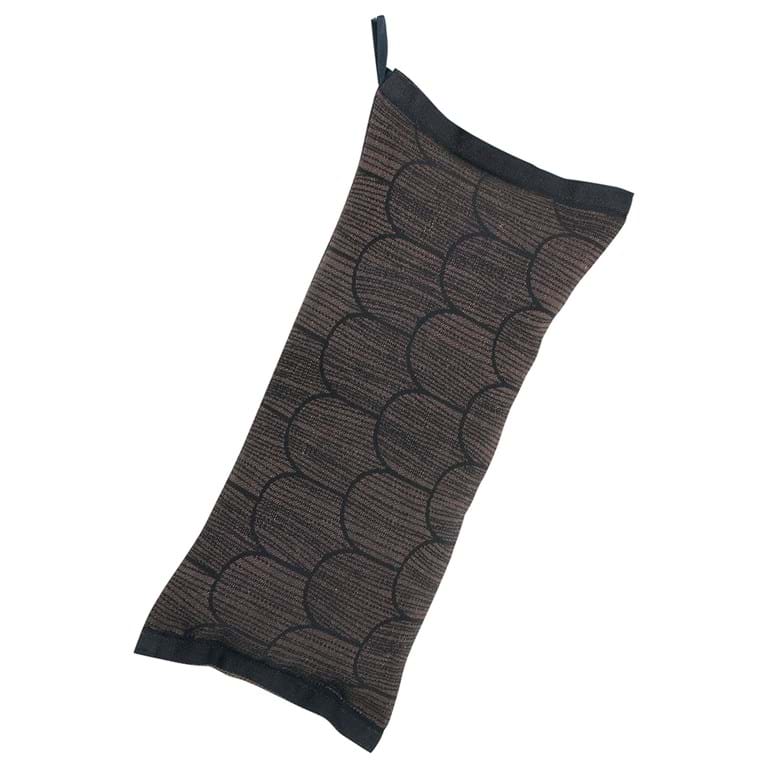 lapuankankurit_paanu_sauna_pillow_black-brown.jpg